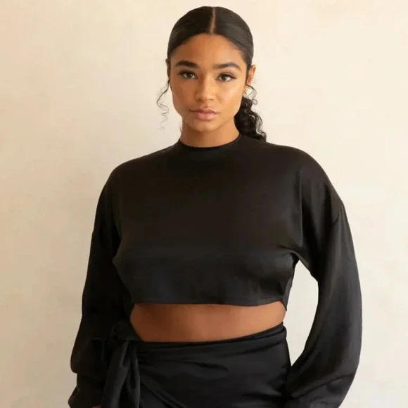 NWT B.FREEDOM Simona Top - Satiny Cropped Long Sleeve Blouse, Size M - Picture 1 of 6